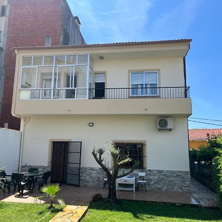 蒙福特·德·莱蒙斯Casa Casares别墅 外观 照片